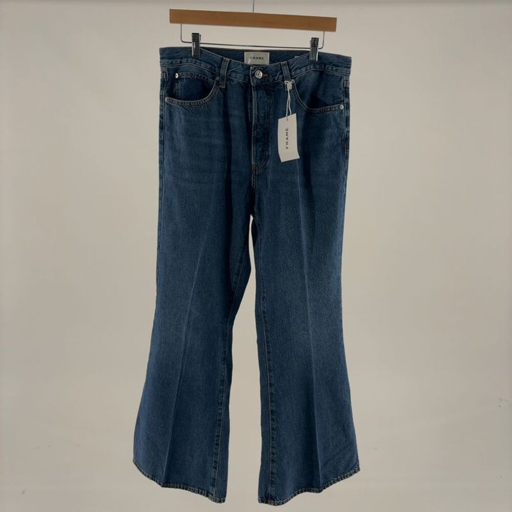 FRAME Denim The Lax Pilot Flare Jean